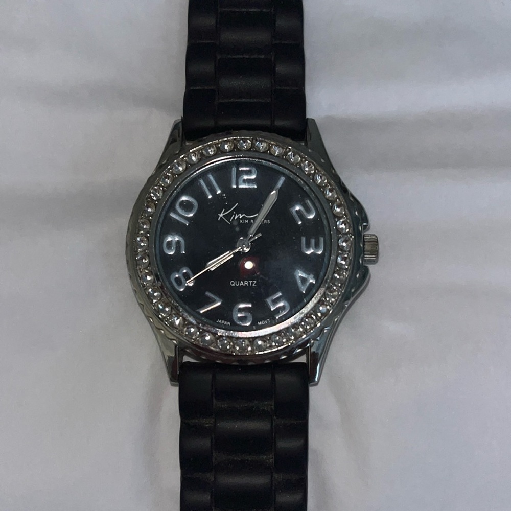Kim quartz watch ladies.